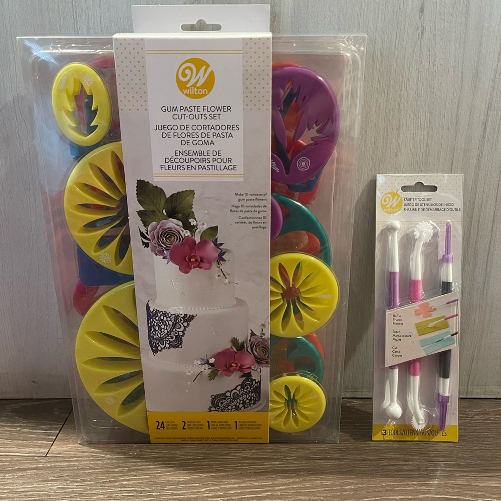 Wilton Gum Paste Flower Cut Outs Set, 24 Pcs Set & Starter Tool Set, 3 Pcs